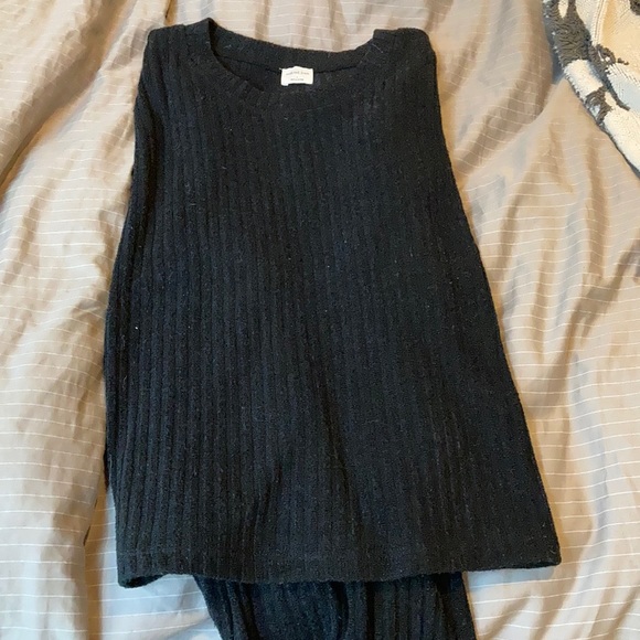 Aritzia: Wilfred Free Rudko - Picture 3 of 3